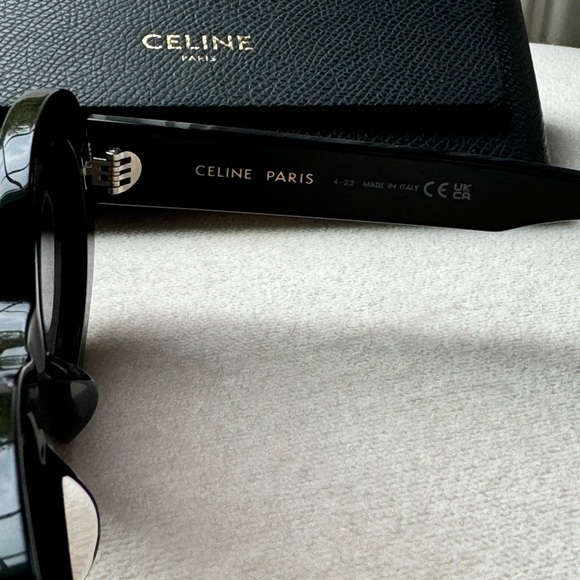 CELINE Triomphe oval-frame acetate sunglasses - Black - Picture 10 of 10